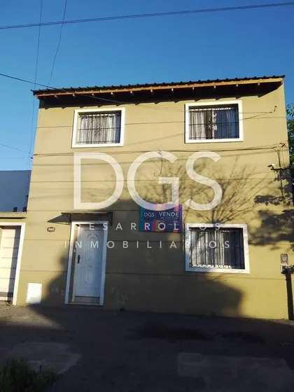 Casa 5 Ambientes En Venta En Lanús