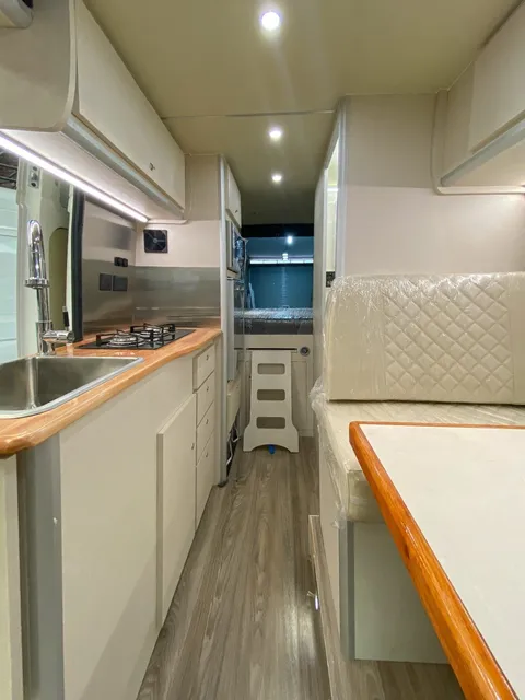 Alquiler Motorhome Premium Por Día (temp. Baja)