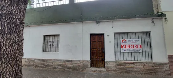 Venta Ph Tipo Casa Frente 3 Ambientes C/ Patio Con Lavadero, Terraza Y Cuarto Usos Múltiples - Mateo Echegaray Numero 4966  Caseros  