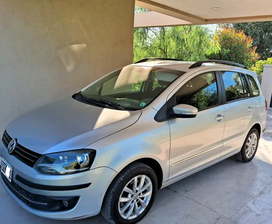 Volkswagen Suran 1.6 Imotion Highline