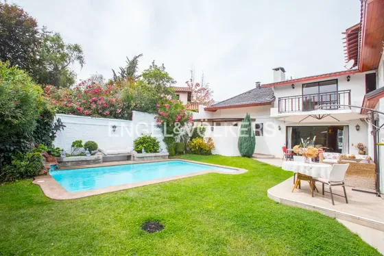Casa En Venta San Carlos De Apoquindo