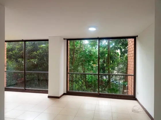 Arriendo De Apartamento En La Aguacatala, Poblado