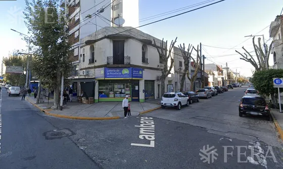 Venta Local En Crucesita - Avellaneda