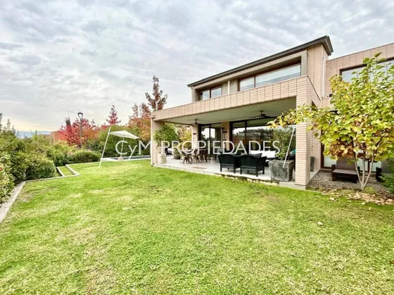 Condominio/colegio Mayflower 