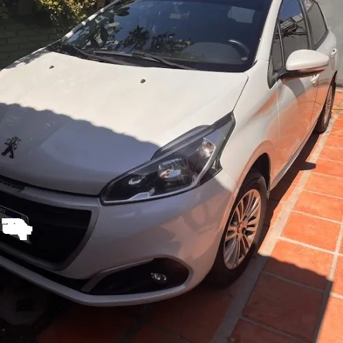 Peugeot 208 1.2 Allure 82cv 5p