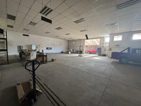 Arriendo Galpón Industrial 700m2 En Huechuraba, R.m.
