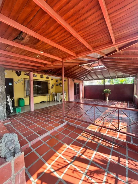 Cb. Casa En Urbanización Santa Cecilia. Valencia 