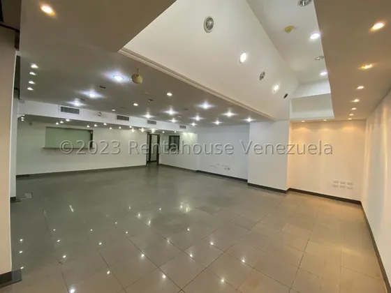 Me 24-11215 Local Alquiler El Paraiso Centro Plaza Paez