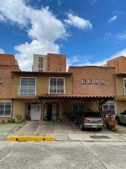 Town House En Naguanagua, Conjunto Residencial Altos Del Rincón.