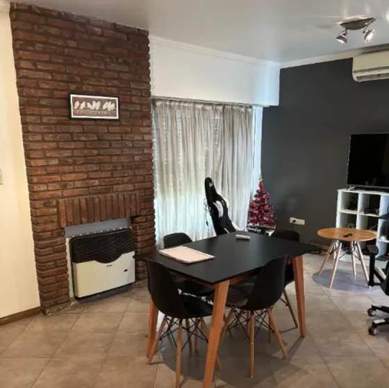 Ph En Venta - 3 Dormitorios 1 Baño - Hurlingham