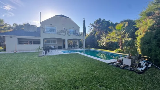 Casa En Alquiler - Fincas De Iraola 