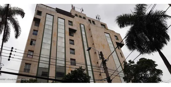 Comercial En  Centenario(cali) Rah Co: 25-911