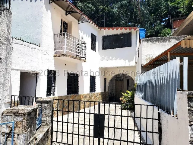Casa En Venta El Paraiso Calle Guadalajara- Ab- 25-3205