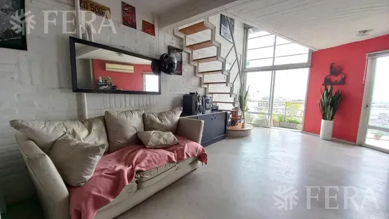 Venta Departamento Tipo Duplex De 2 Ambientes Con Balcón En Piñeyro