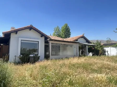 Oportunidad En Condominio Los Portones - Piedra Roja