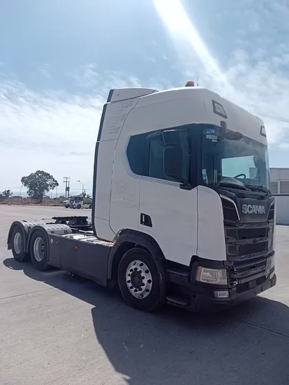 Camión Scania R620 A6x4
