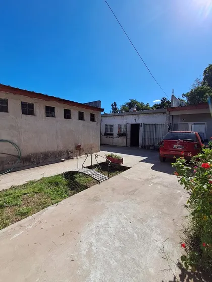 Casa 4 Ambientes/local/jardin/quincho/cochera