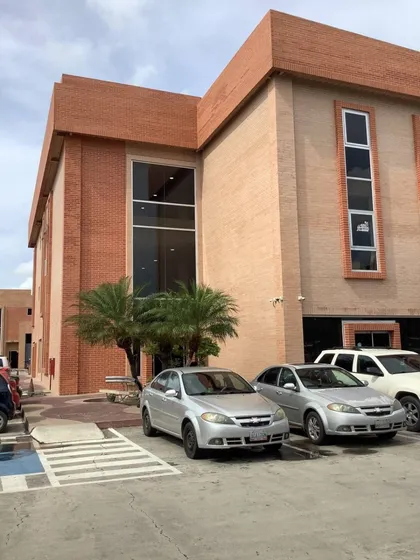 Venta Local Oficina Cc Unicenter Zona Industrial Municipal Sur Asesor Sandra Niño Sn