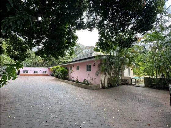Se Vende Terreno 2.332m Los Chorros 6017