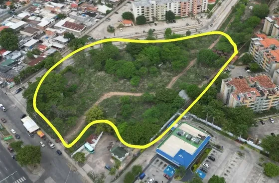 Jeannet Gonzalez Vende Terreno Zonificación Comercial En San Diego