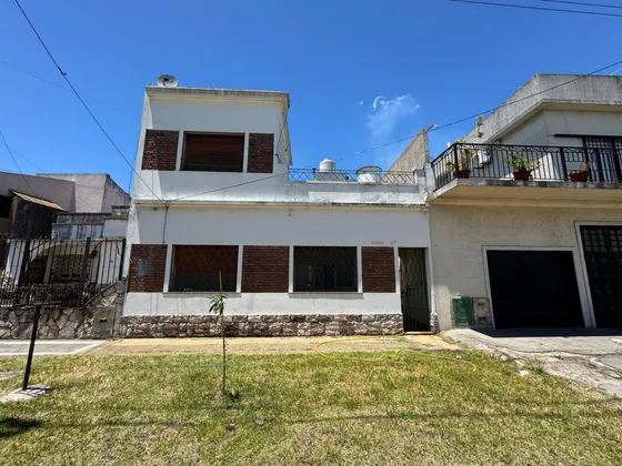 Casa Ph Al Frente De 3 Amb C/ Terraza ¡ Exc. Estado Y Ubic!
