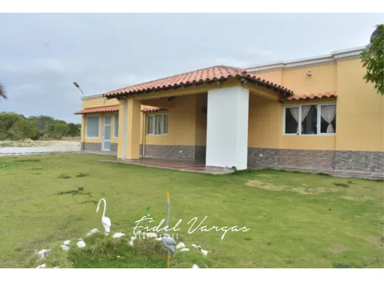 Venta Casa En Conjunto Cerrado Cerca Del Rio  Bonda Sta Mta  F.v