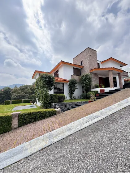 Casa En Venta / Renta En  Zona Esmeralda