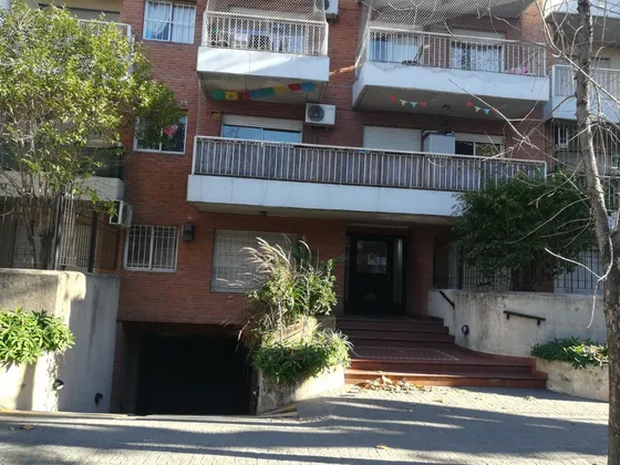Muy Buen Departamento De 3 Amb. Centro De San Fernando.pte Peron 757