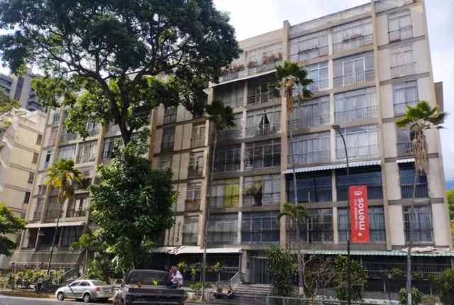 En Venta Hermoso Apartamento Semi-amoblado En El Bosque. Jp
