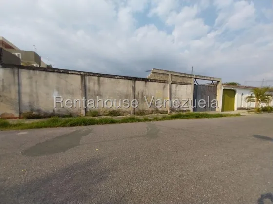 Terreno En Venta Urb. Tiuna Lmc Mls #25-21392