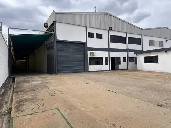 Nathaly Bastsidas - Galpon En  Alquiler Zona Industrial Castillito San Diego