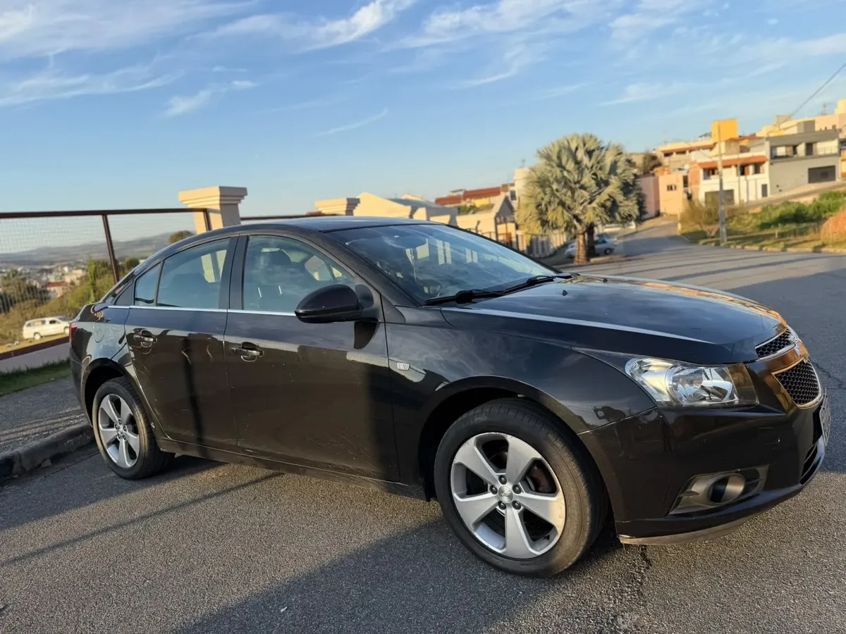 Chevrolet Cruze Sedan 2014 1.8 Lt Ecotec 6 Aut. 4p — foto 2