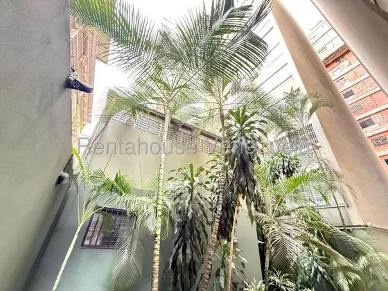 Ft Apartamento- Oficina De 83,50 Mts2  En Chacao - Mls#25-18199