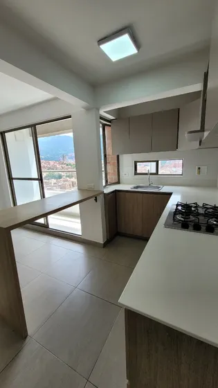Venta De Apartamento En Sector Fabricato Con Excelente Vista