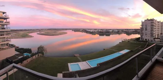 Departamento 3 Amb Amoblado C/cochera- Temporario - Qbay Golf