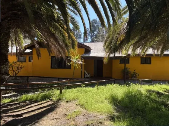 Increíble Parcela Con Casa De Cuidador Quincho Y Piscina