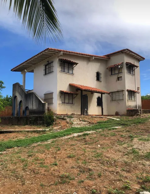 Casa Para Remodelar En El Cardon Ic-00465