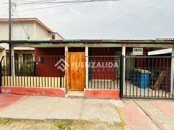 Casa En Venta De 3 Dorm. En La Florida