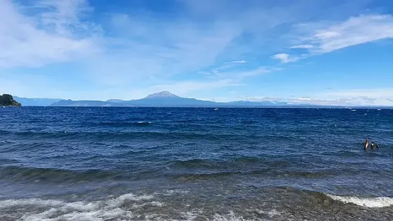 Maravillosa Paradisiaca Con Orilla De Lago