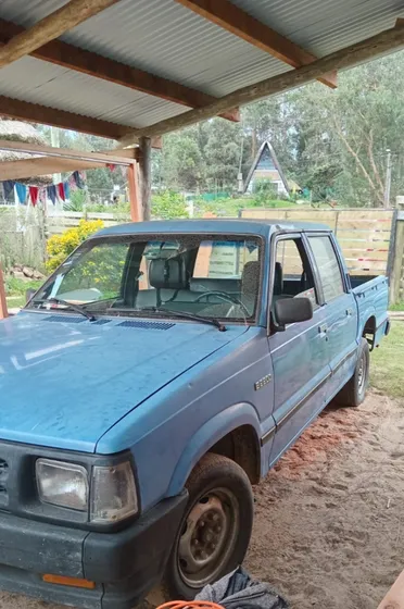 Mazda B 2200