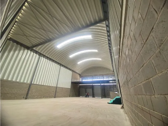 Venta Y/o Arriendo Bodega Sector Circunvalar, Barranquilla