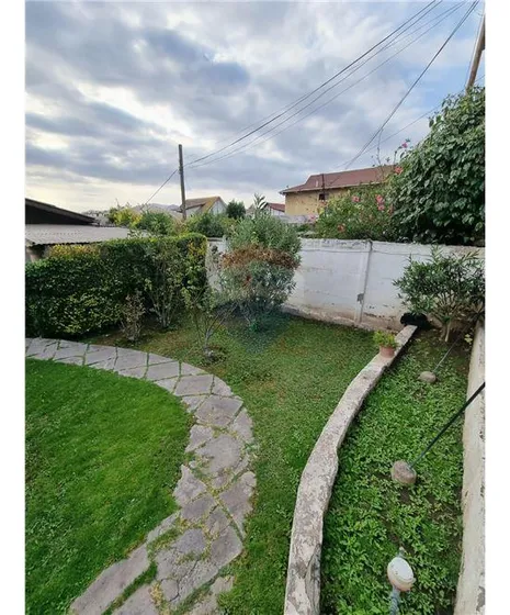 Venta De Casa Con Amplio Terreno