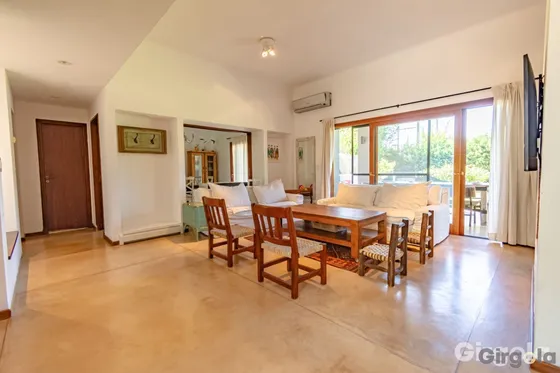 Venta Casa 3 Dormitorios La Emilia Con Cochera
