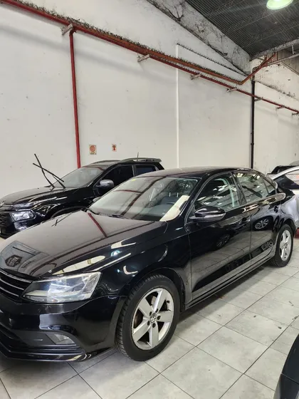 Volkswagen Vento 2.5 Advance Plus 170cv