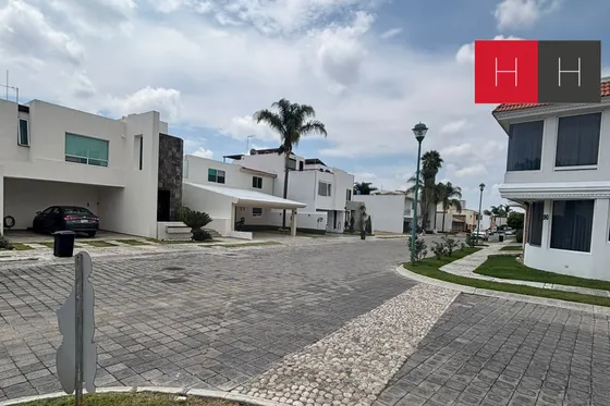 Casa En Venta En Fraccionamiento Vista Real