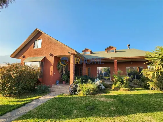 Casa En Venta De 5 Dorm. En Melipilla