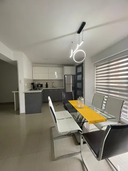 Alquiler Lujoso Apartamento Ubicado En La Urb. El Parral Residencia Útila Suites  Angel Tovar