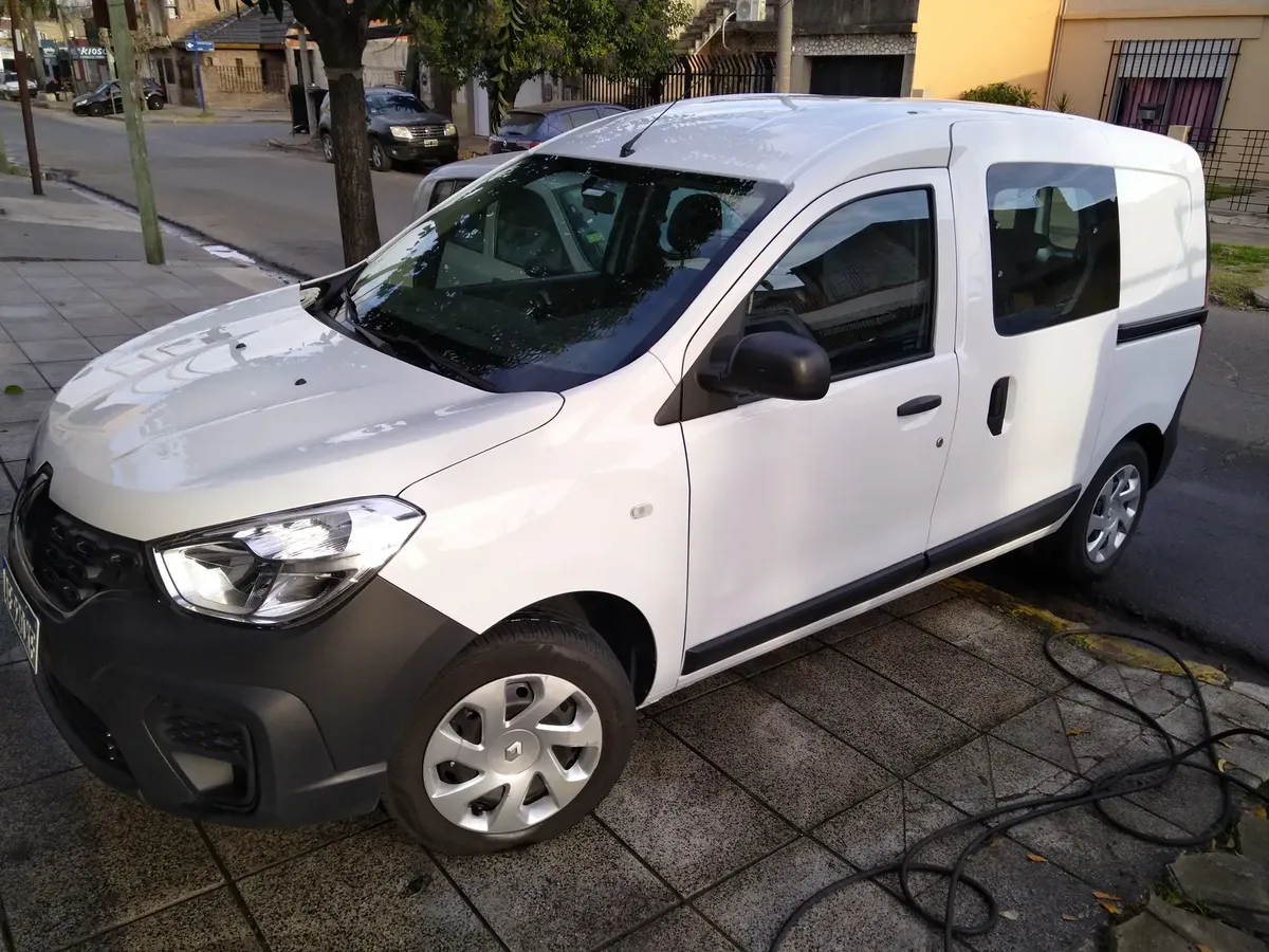 Renault Kangoo II Express Emotion 5-Door 1.6 SCE