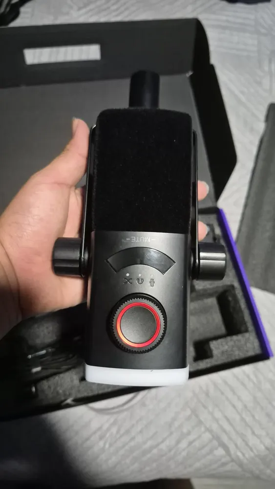 Foto del micrófono compartida por un comprador