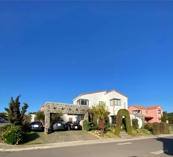 Se Vende Hermosa Casa En Condominio El Solar De Mantagua